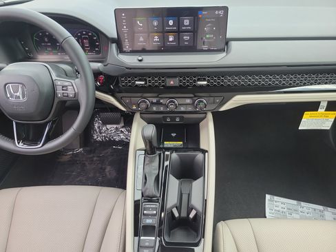 New 2025 Honda Accord EX-L image 5