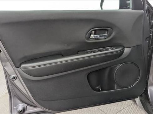 Used 2022 Honda HR-V LX image 13