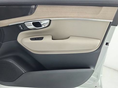 Certified 2026 Volvo XC90 B6 Plus w/ Protection Package Premier AWD/4WD image 41