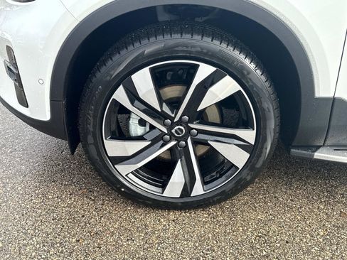 New 2026 Volvo XC40 B5 Ultra w/ Climate Package image 10
