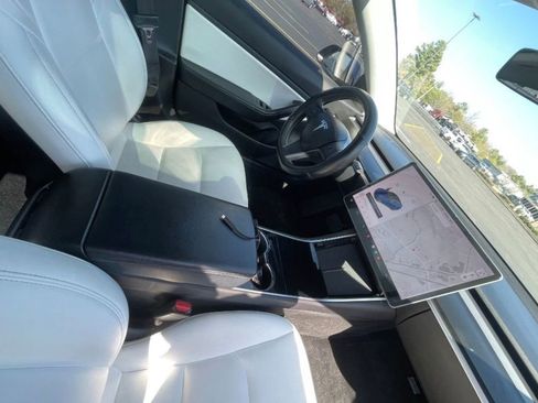Used 2019 Tesla Model 3 Standard Range Plus image 12