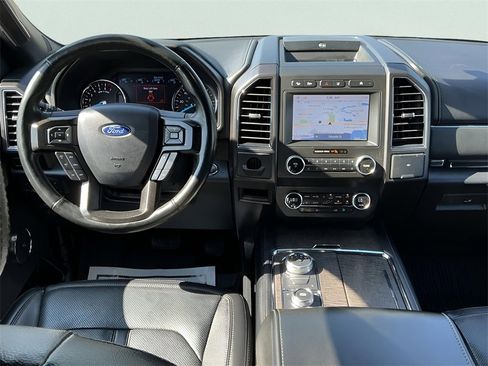Used 2020 Ford Expedition Limited image 32