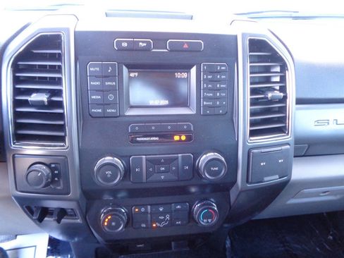 Used 2019 Ford F250 XLT image 65