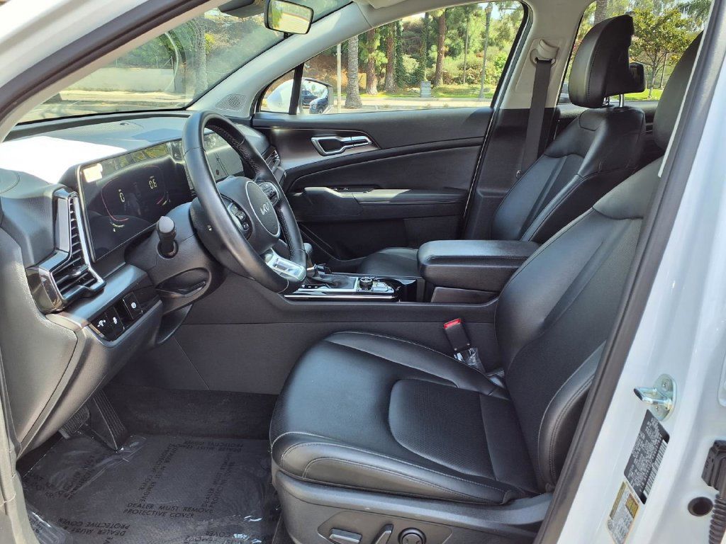 Certified 2025 Kia Sportage EX FWD image 16
