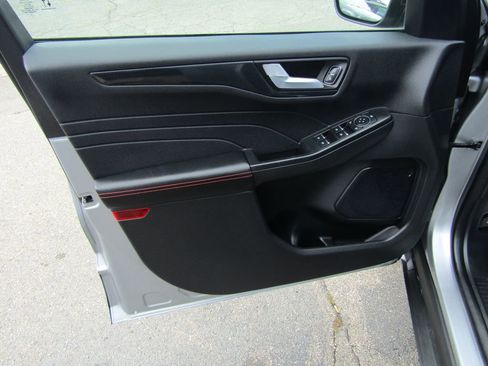 Used 2023 Ford Escape ST-Line w/ Tech Pack #1 image 11