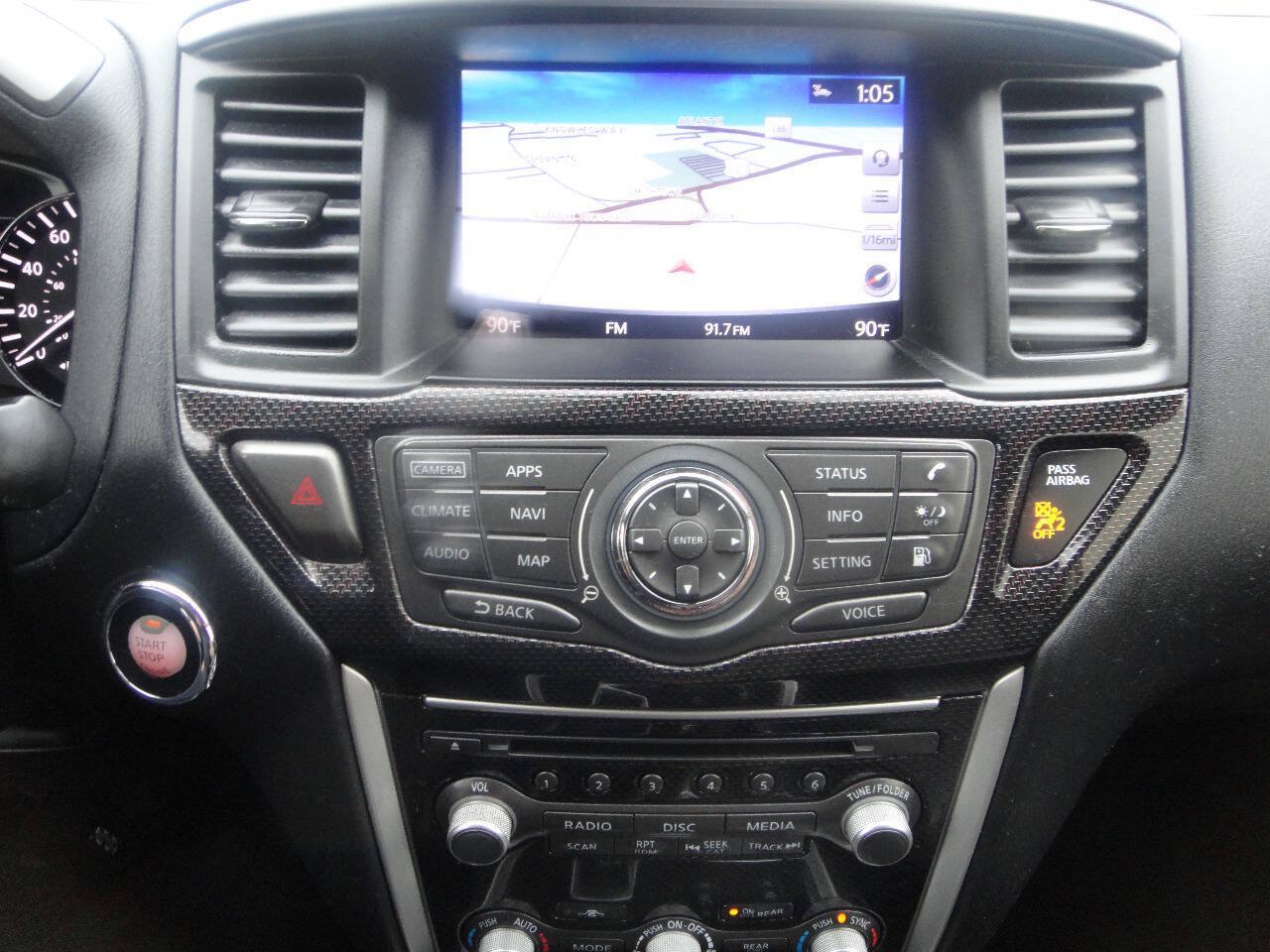 Used 2020 Nissan Pathfinder SL AWD/4WD image 8