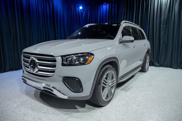 Certified 2026 Mercedes-Benz GLS 450 4MATIC image 1