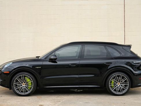 Used 2021 Porsche Cayenne Turbo S AWD/4WD image 53