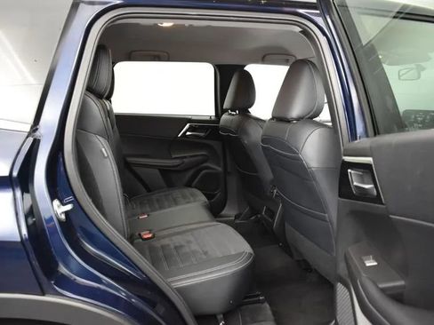 Used 2024 Mitsubishi Outlander Ralliart image 18