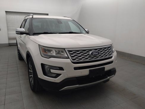 Used 2017 Ford Explorer Platinum AWD/4WD image 13