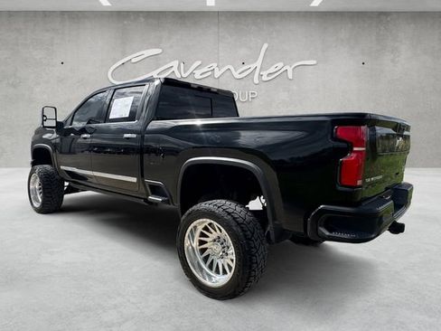 Used 2024 Chevrolet Silverado 2500 High Country w/ Technology Package AWD/4WD image 14