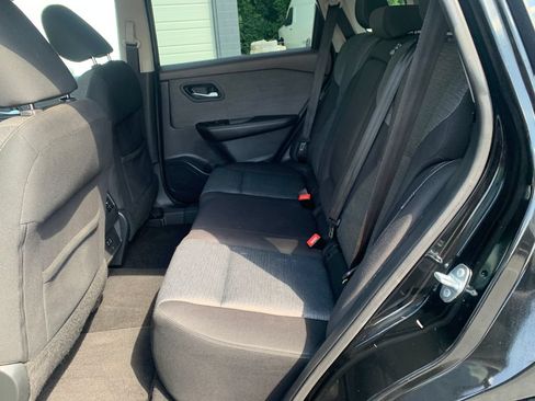 Used 2021 Nissan Rogue SV FWD image 22