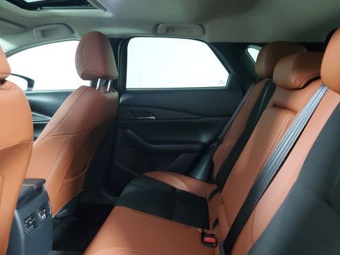 Used 2025 MAZDA CX-30 Carbon image 12