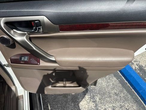 Used 2014 Lexus GX 460 Luxury image 64