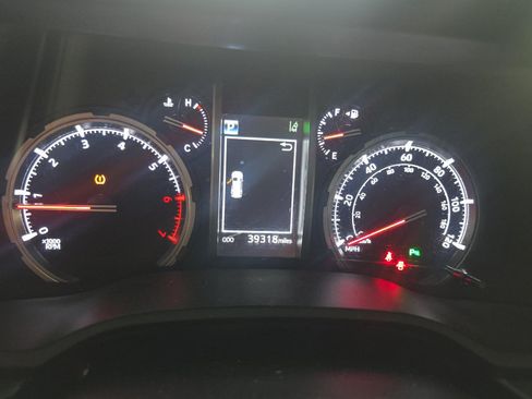 Used 2023 Toyota 4Runner Limited AWD/4WD image 12