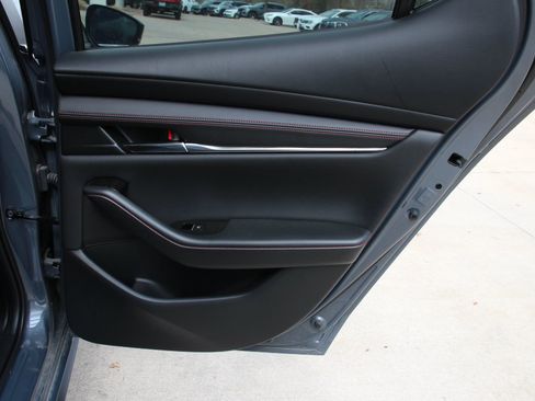 Used 2025 MAZDA MAZDA3 Carbon image 32