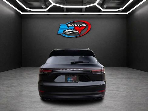 Used 2023 Porsche Cayenne Platinum Edition AWD/4WD image 12