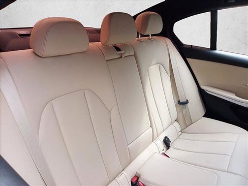 Used 2019 BMW 330i Sedan w/ Premium Package image 16