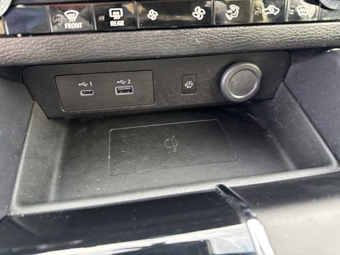 Used 2024 Mitsubishi Outlander SE Black Edition image 27