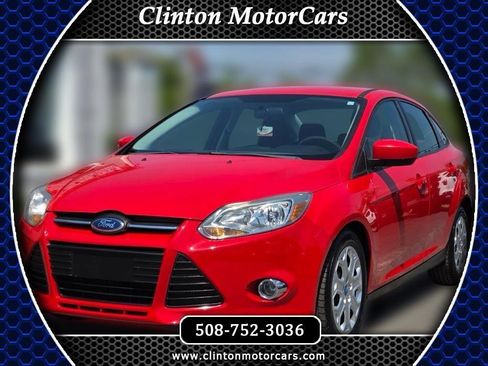 Used 2012 Ford Focus SE FWD image 1