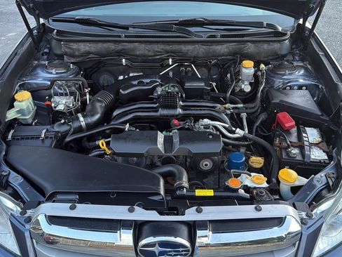 Used 2013 Subaru Outback 2.5i Premium image 14