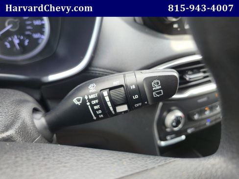 Used 2020 Hyundai Santa Fe SE FWD image 19