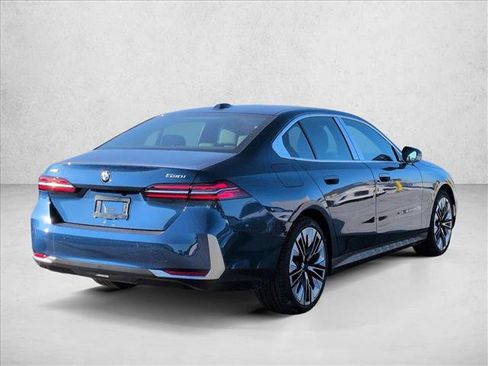 New 2026 BMW 530i xDrive image 2