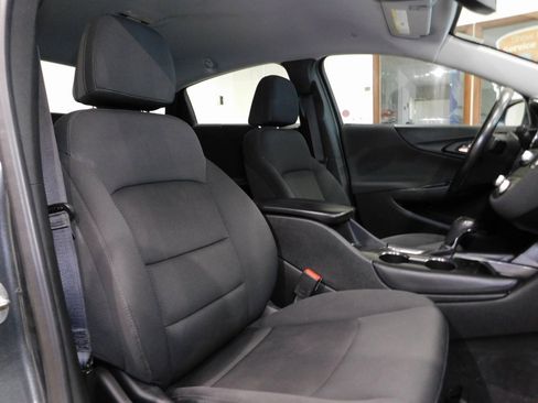Used 2018 Chevrolet Malibu LT image 90