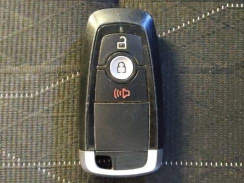 Used 2020 Ford EcoSport SE image 32