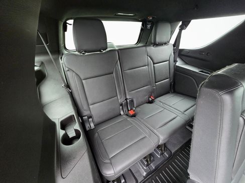 Used 2022 Chevrolet Tahoe Z71 w/ Z71 Off-Road Package AWD/4WD image 25