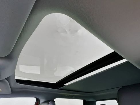 New 2026 Ford F250 Lariat w/ Black Appearance Package image 33