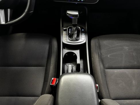 Used 2025 Hyundai Kona SEL AWD/4WD image 25