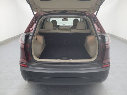 Used 2021 Jeep Cherokee Latitude w/ Mobile Office Group FWD image 29