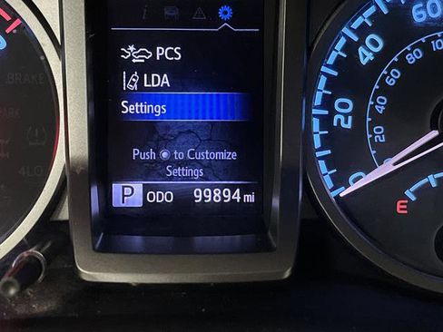 Used 2020 Toyota Tacoma SR5 image 6