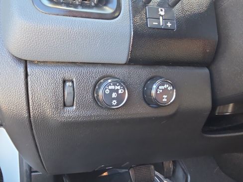 Used 2021 Chevrolet Colorado Z71 w/ Safety Package image 24