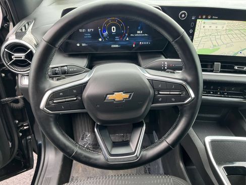 Used 2025 Chevrolet Equinox LT FWD image 31