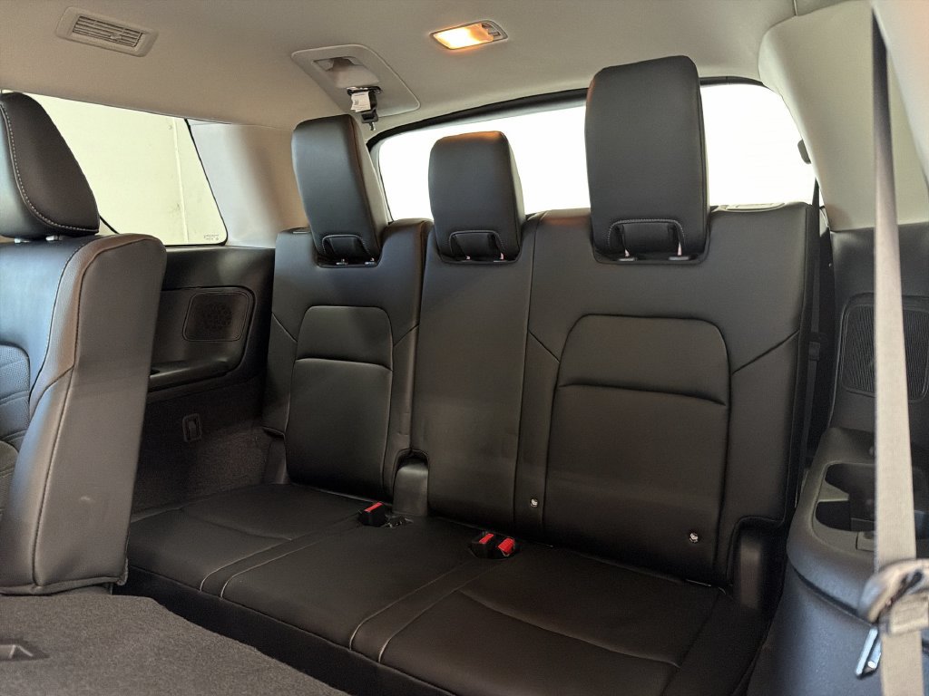 Certified 2025 Nissan Pathfinder Platinum w/ Cargo Package FWD image 19