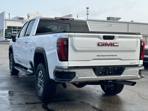 Used 2025 GMC Sierra 2500 SLT w/ SLT Premium Package image 9