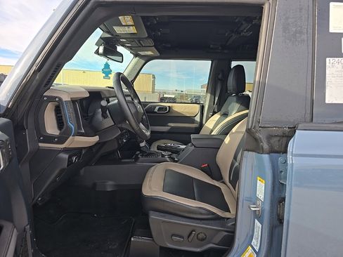 Used 2023 Ford Bronco Wildtrak image 6