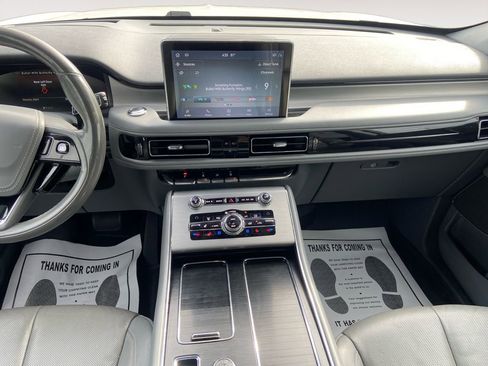 Used 2020 Lincoln Aviator Reserve w/ Equipment Group 201A image 11