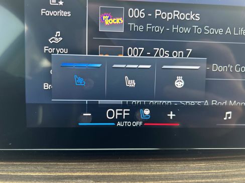 Used 2024 BMW X7 xDrive40i w/ Premium Package image 33