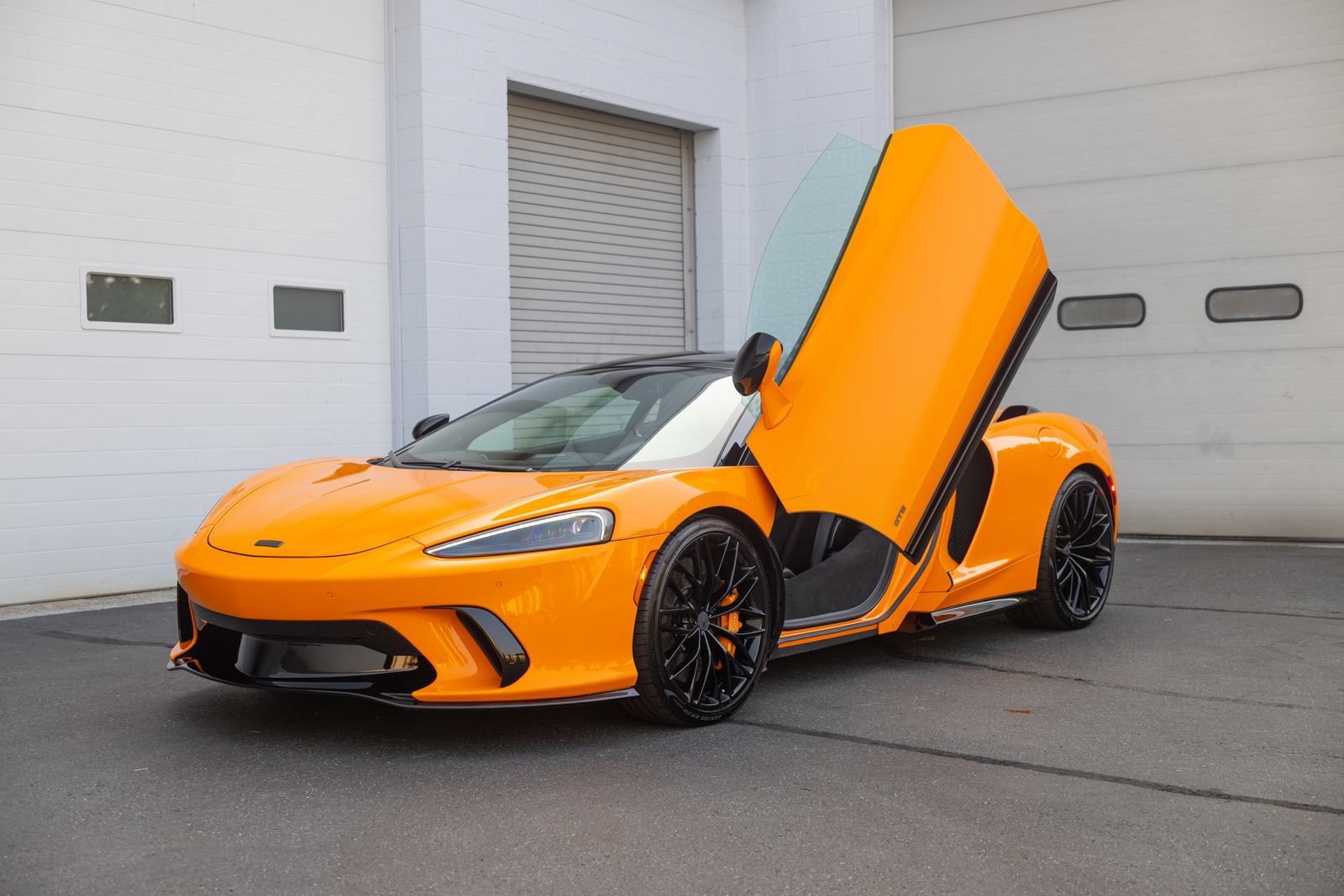 Used 2025 McLaren GTS RWD image 41