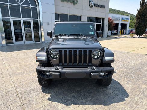 Used 2019 Jeep Wrangler Unlimited Sahara w/ Quick Order Package 24M Moab AWD/4WD image 3