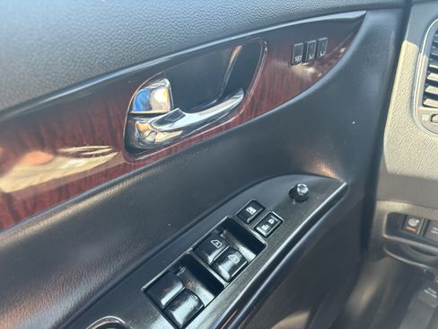 Used 2017 INFINITI QX50 AWD w/ Technology Package image 18