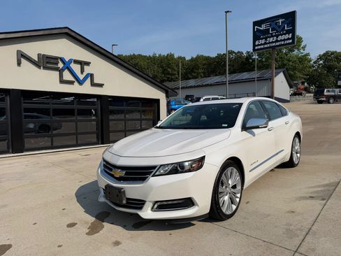 Used 2017 Chevrolet Impala Premier w/ Enhanced Convenience Package FWD image 5