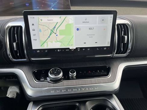 Certified 2025 Ford Expedition Platinum w/ Platinum Ultimate Package AWD/4WD image 16