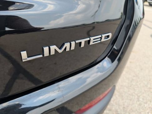 Used 2022 Jeep Compass Limited AWD/4WD image 5
