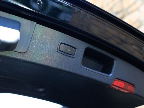 Used 2021 Porsche Macan S image 53