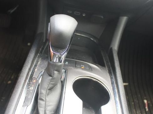 Used 2022 Chevrolet Malibu LT FWD image 29