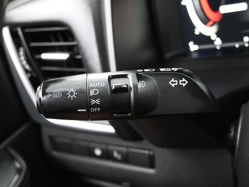 Used 2021 Nissan Rogue Platinum FWD image 18